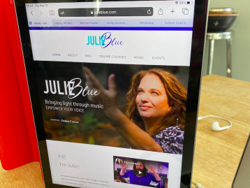 Julie Blue web design